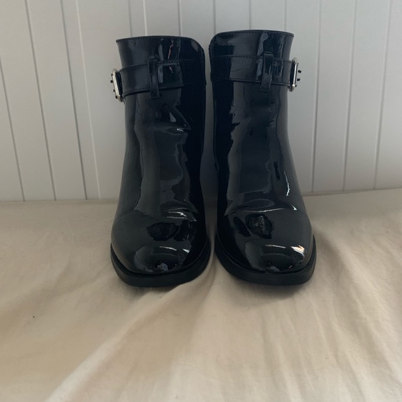 SOLD ⚡️ Waterproof Chelsea Ankle Booties - Picture 3 of 5
